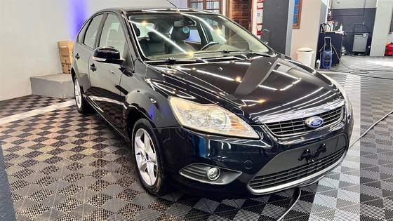 FORD FOCUS 2.0 GLX 16V FLEX 4P MANUAL